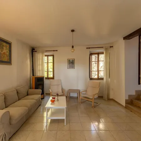 Farm stay Tenuta Di Caiolo