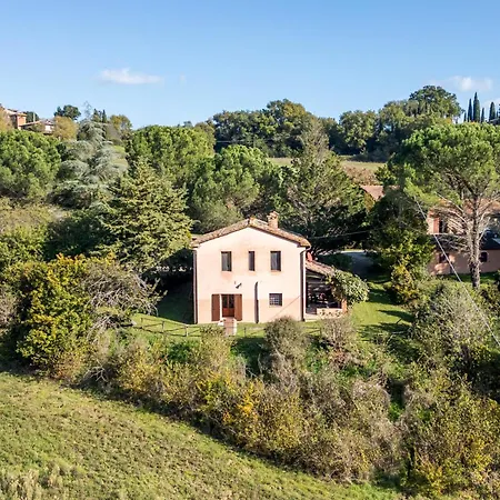 Farm stay Tenuta Di Caiolo *